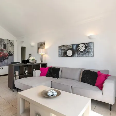 Calima Deluxe Con Piscina