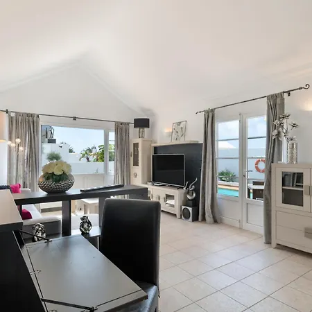 Calima Deluxe Con Piscina Villa